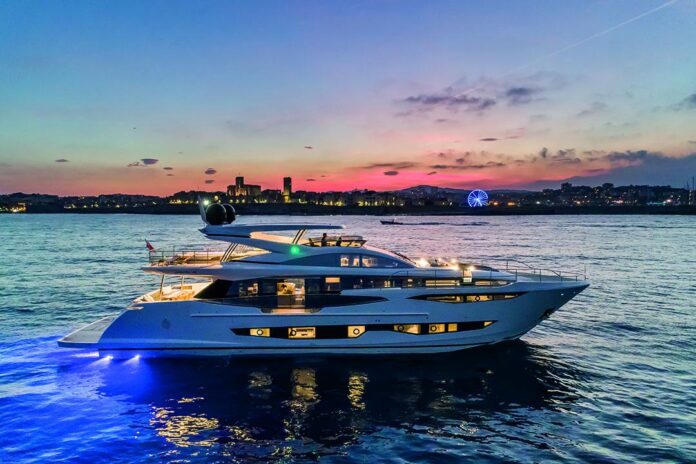 Factors to Consider When Hiring Luxury Yachts